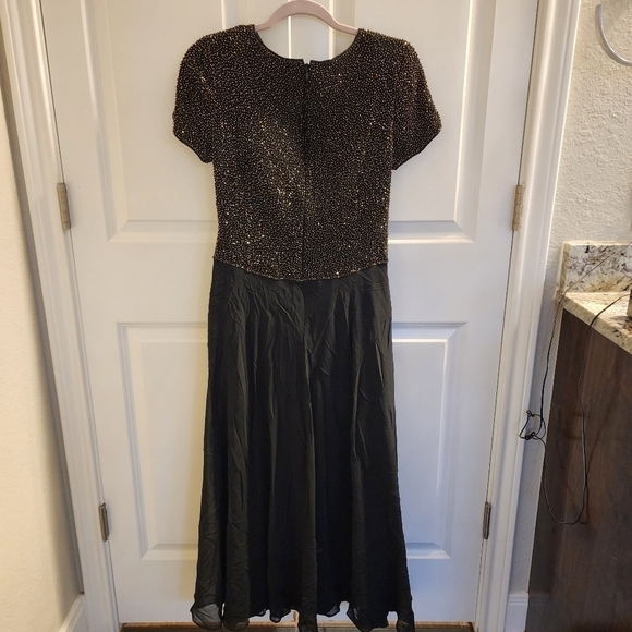 Vintage Bieff Basix Black Silk Short Sleeve Retro gold Beaded Midi Maxi Dress 6 - Picture 1 of 16